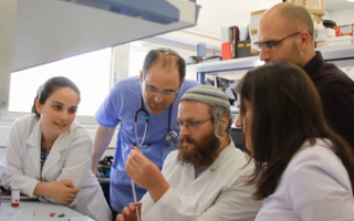 Simple but revolutionary system for testing baby urine